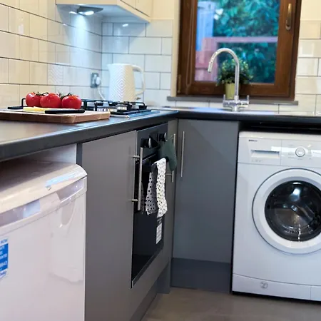 Unique Studio Apartment With Private Garden London Exterior photo