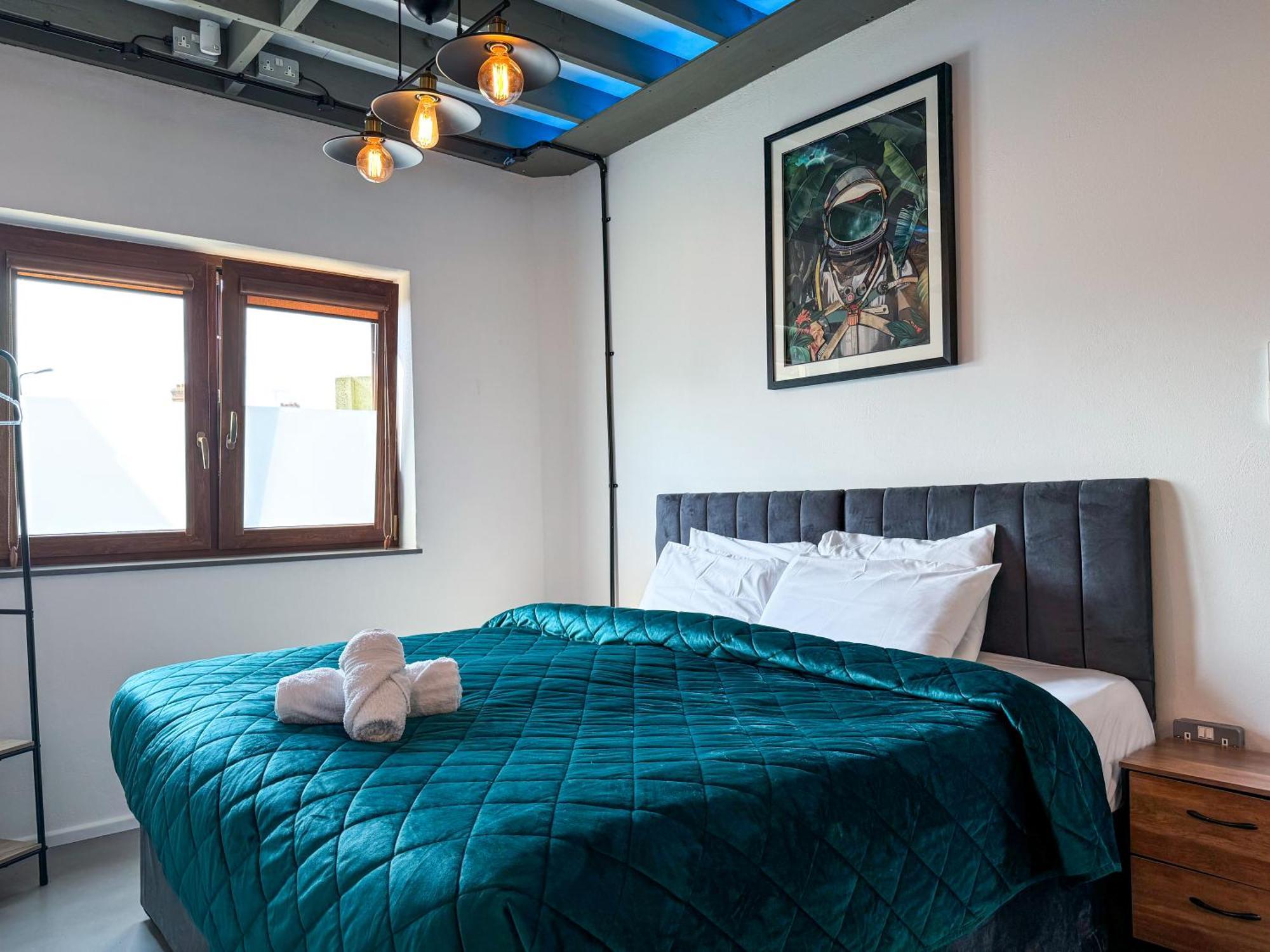 Unique With Private Garden Apartment *